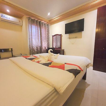Clark Imperial Hotel Angeles Dış mekan fotoğraf
